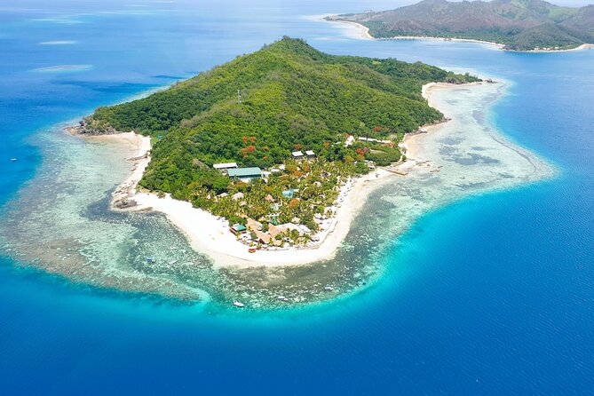 25 minutes Mamanuca Island Tour - Likuliku Lagoon Resort and Fiji’s overwater bures