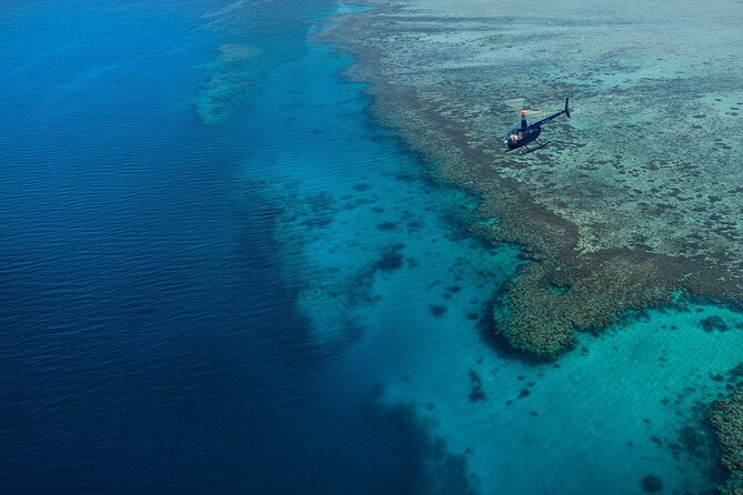 25 minutes Mamanuca Island Tour - Malolo Lailai, the developed island in the chain