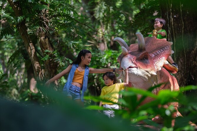 6 Hours Giant Zipline Adventure Park in Fiji - Jurassic Park for younger children and dinosaur fans