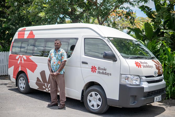 Arrival Shared Transfer : Airport to Hotel - The welcome service and driver experience