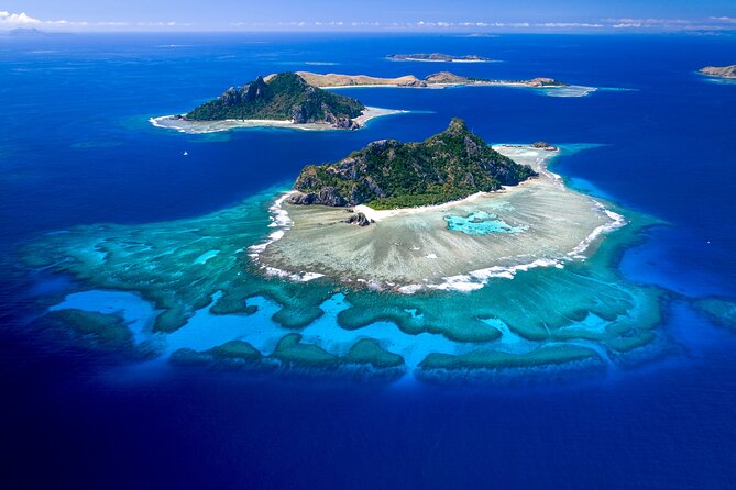 Blue Lagoon Cruises - Explorer Cruise - 3 Nights - Day one: Port Denarau to Modriki Island