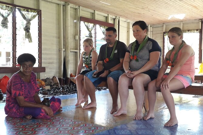 Coral Coast Sightseeing & Pottery Village Tour - Sigatoka Market and the rhythm of local shopping