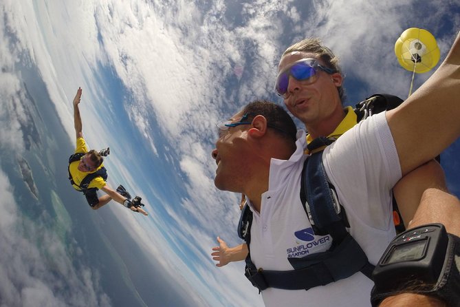 Extreme 12000ft Tandem Jump (45 seconds free fall) - From briefing room to open air