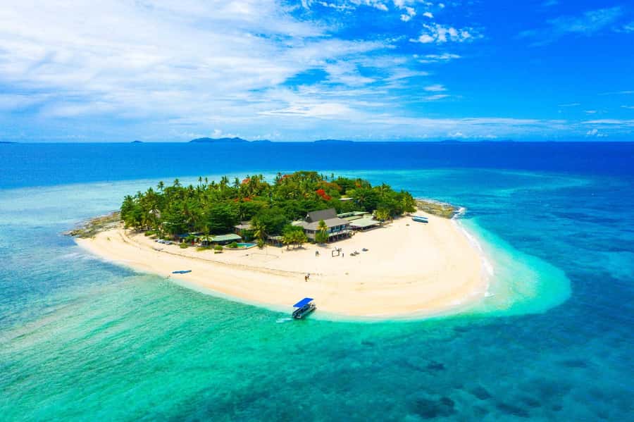 Fiji: Beachcomber Island Day Cruise with Snorkelling - Snorkeling, fish feeding, and a glass-bottom view