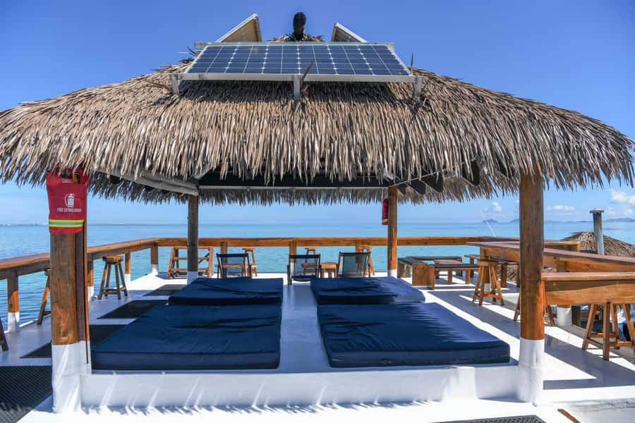 Fiji: Cloud 9 Floating Bar and Pizzeria Day Trip - Pizza, cocktails, and the real cost of a day at Cloud 9