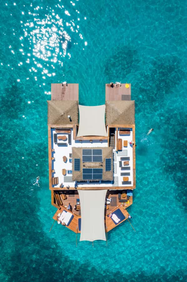 Fiji: Cloud 9 Floating Bar and Pizzeria Day Trip - Who will enjoy Cloud 9 most