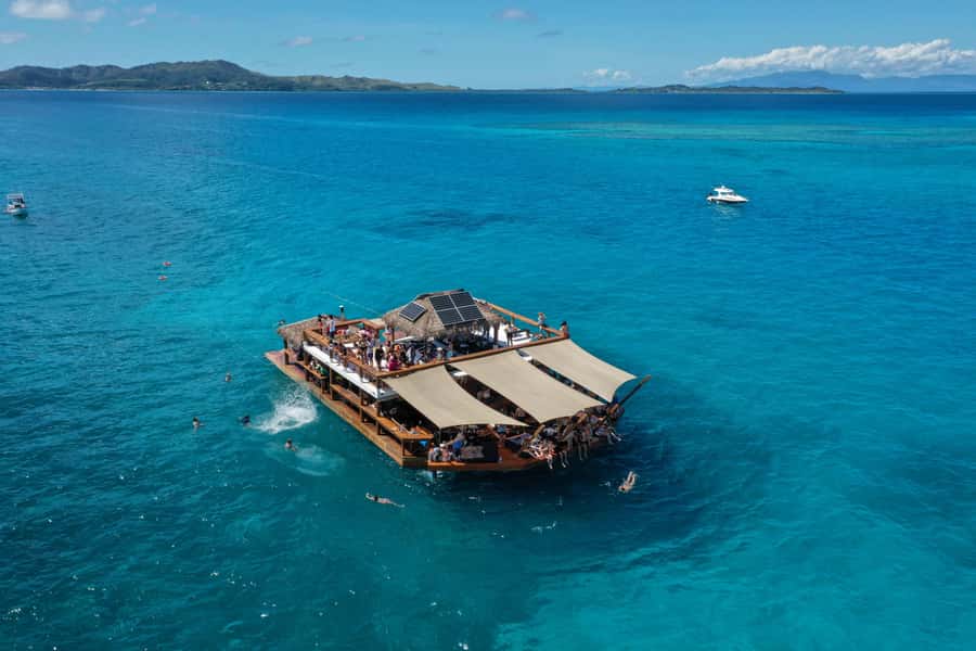 Fiji: Cloud 9 Floating Bar and Pizzeria Day Trip - Practical tips for a smoother day