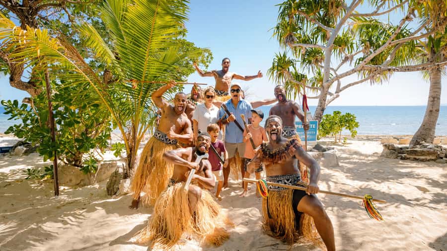 Fiji: South Sea Island Full Day Trip with Lunch & Drinks - Choosing Your Morning: Reef, Kayak, Pool, or Hammock