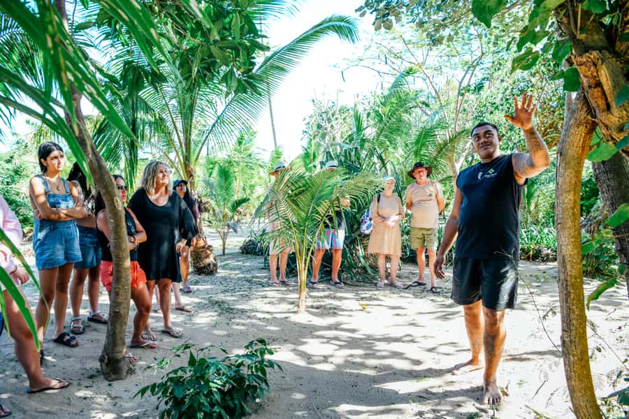 Fiji: Village & Mud-Crab Catching Tour - Who will enjoy this day most