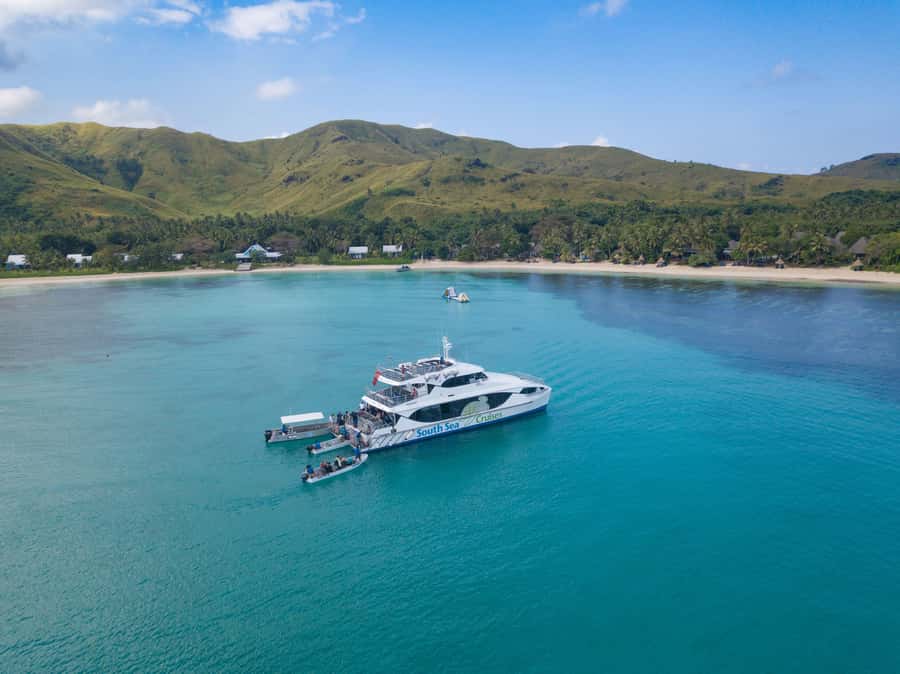 Fiji: Yasawa Islands Explorer Cruise with Lunch - The Blue Lagoon region and its lower islands