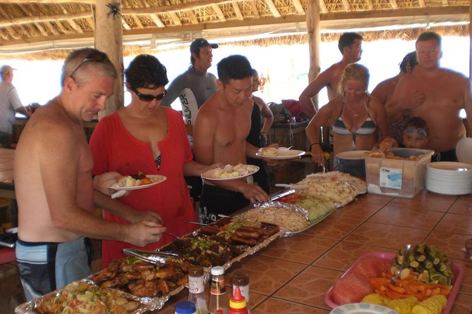 Fijian Islands and Snorkel Full-Day Whales Tale Cruise including Beach BBQ Lunch - Snorkeling the coral reef