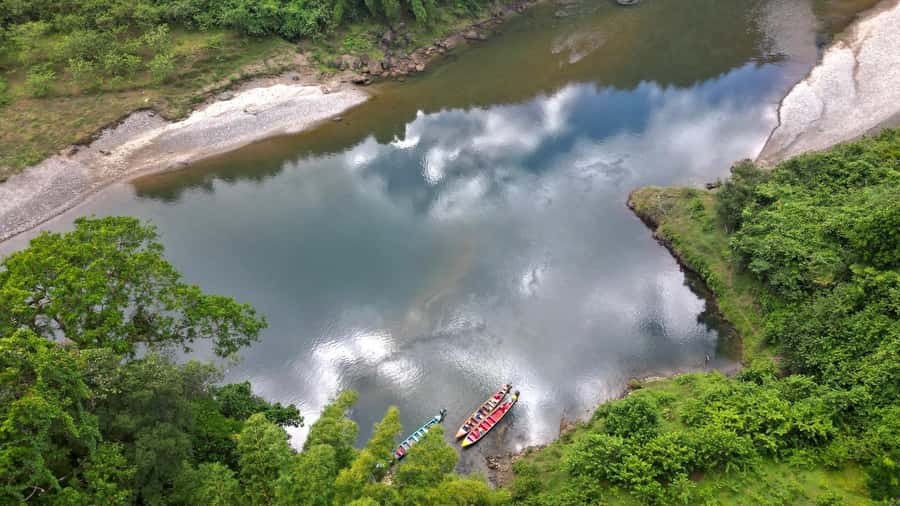 Jewel Of Fiji: Boat, Raft & Waterfall Culture Tour w/Lunch - The long ride from Denarau to the river