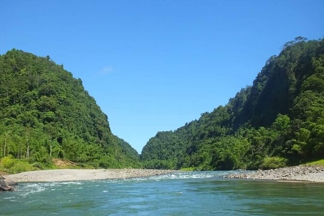 Jewel Of Fiji Day Tour from The Marriot & Shangri-La Resort - Leaving the resort coast for Navua