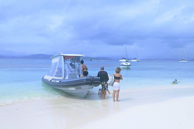 Manta Ray Experience - The small group helps, but the day stays tightly timed