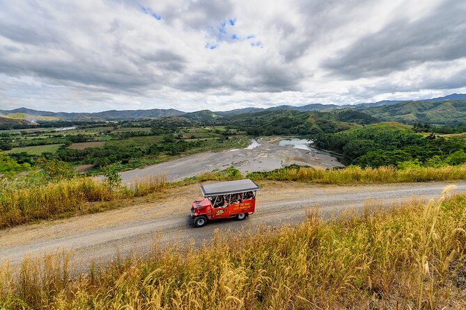 Naihehe Cave Safari in Sigatoka with BBQ Lunch - Entering Naihehe Cave with wet shoes and steady feet