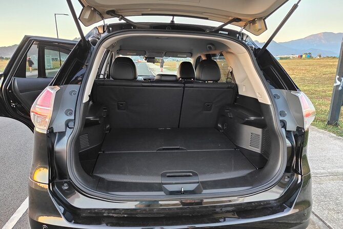 Private Arrival SUV Transfer: Nadi Airport to Nadi area Hotels - The private SUV ride to Denarau