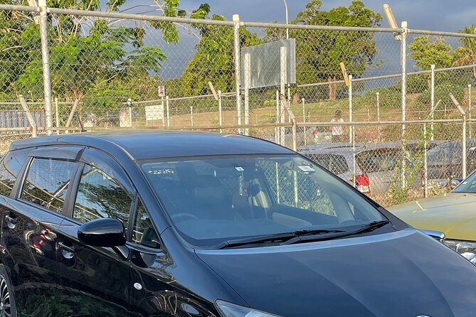 Private Transfer Nadi Int Airport - Outrigger Fiji Beach Resort - Driver service: friendly help or quiet efficiency