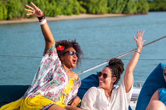 Sabre Sunset Cruise with BBQ Dinner & Drinks - Music, crew, and the social mood