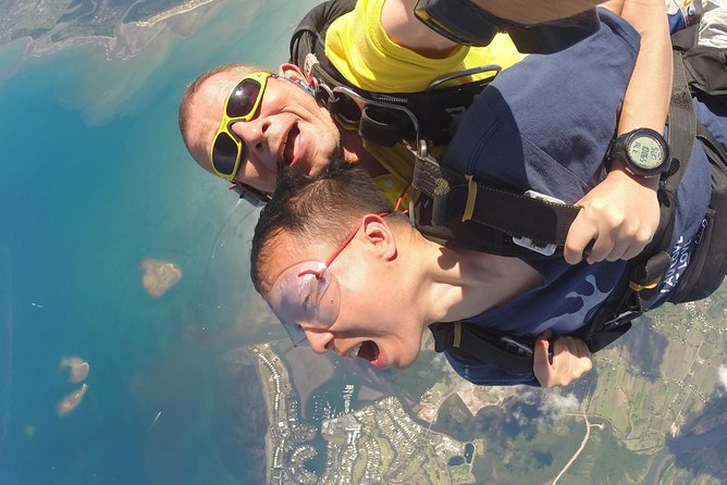 Skydive Fiji Radical 10000ft Tandem Jump (30 seconds free fall) - Choosing your jump height