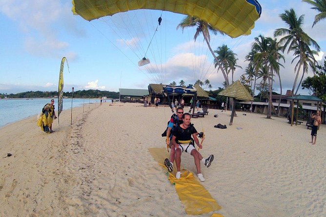 Skydive Fiji Radical 10000ft Tandem Jump (30 seconds free fall) - What the two-hour outing looks like