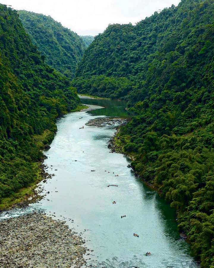Viti Levu: River Tubing in Fiji - Riding upriver into the Namosi Highlands