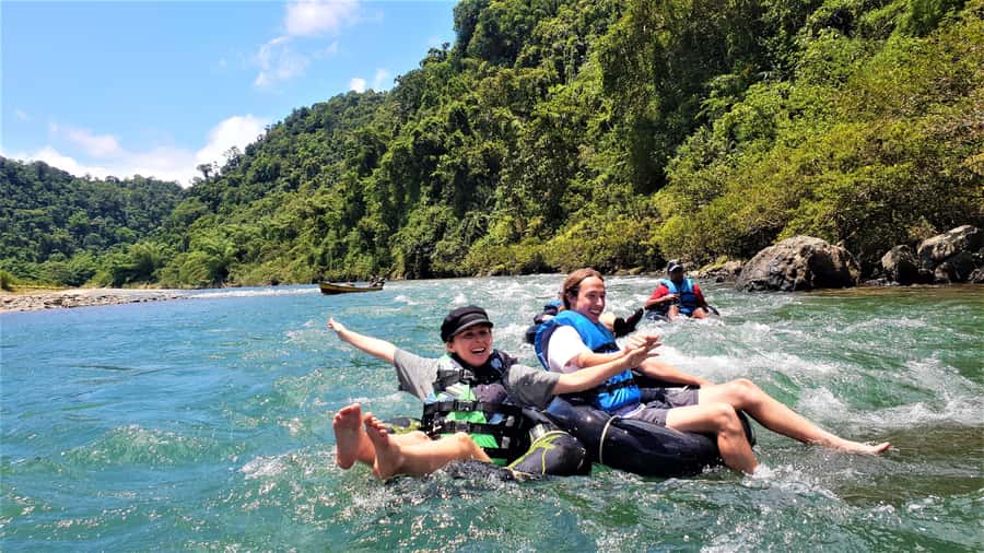 Viti Levu: River Tubing in Fiji - The early pickup and long road to Navua